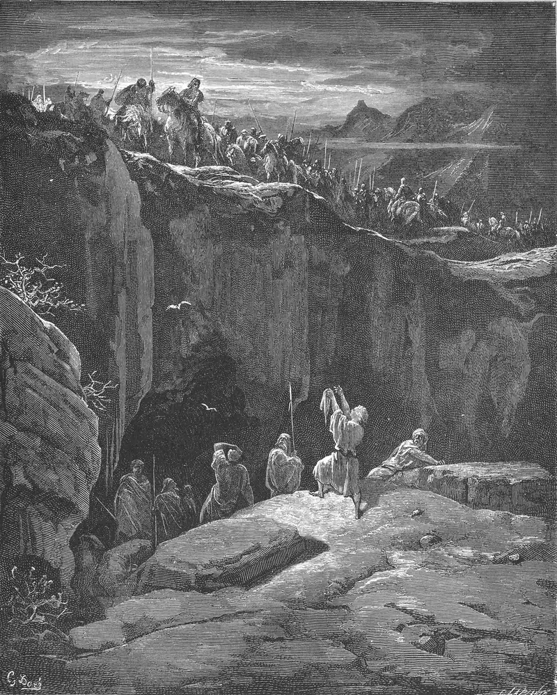 Gravura de Gustave Doré: um desfiladeiro de rocha com a boca de uma caverna; no alto dos penhascos, o exército de Saul; embaixo, sobre uma pedra, Davi ergue um pedaço de pano (a ponta do manto de Saul), com dois companheiros, um deles de lança.